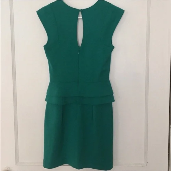 Green dress made by designer Black Halo size 2 - Picture 4 of 4